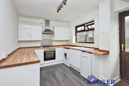 2 bedroom terraced house to rent - Photo 3