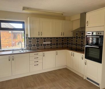 3 bedroom detached house to rent - Photo 6