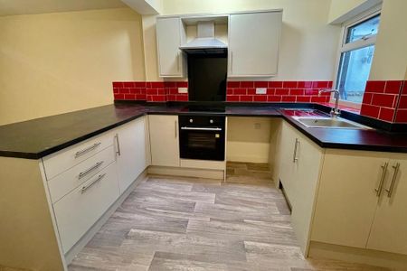 2 bedroom terraced house to rent - Photo 5