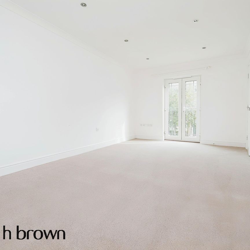 Tufnell Way, Colchester - Photo 1