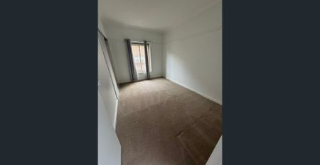 Spacious Family Home in Prime Mount Waverley Location – $690 per week - Photo 4