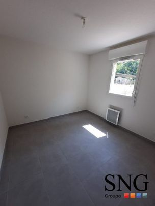 T3 AVEC TERRASSE, JARDIN ET PARKING - Photo 1