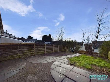 Raymond Place, East Kilbride, South Lanarkshire, G75 - Photo 3