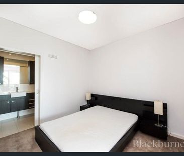 FULLY FURNISHED ONE BEDROOM APARTMENT - Photo 5