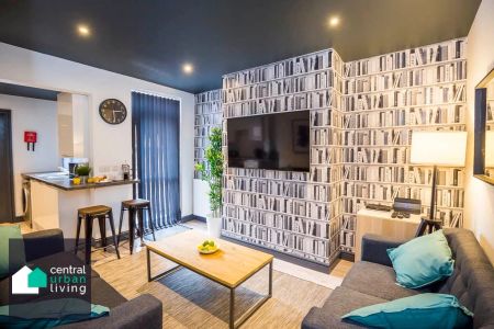 To Rent Catherine Street, **Available From August 2025 - 5 Bedrooms**, Chester - Photo 3