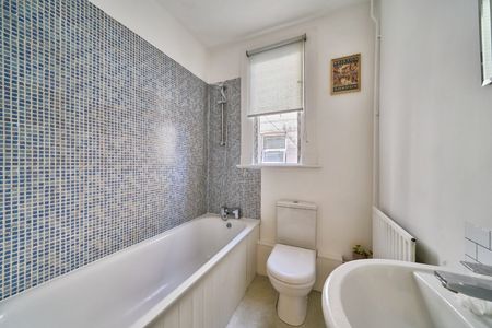 Room in a Shared Flat, Connaught Mansions, SW9 - Photo 5