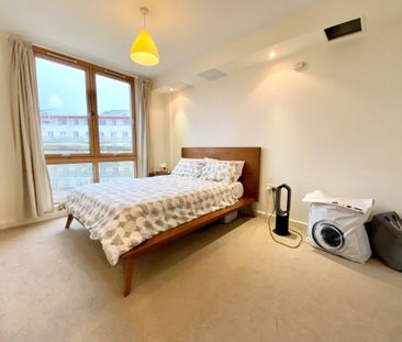 1 Bedroom - Photo 2