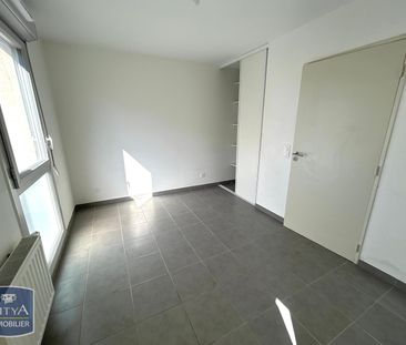 Location Appartement 4 pièces 79m² PORT DE BOUC 13110 - Photo 6