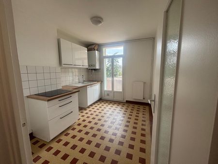 Location Appartement 4 pièces 73m² VALENCE 26000 - Photo 4