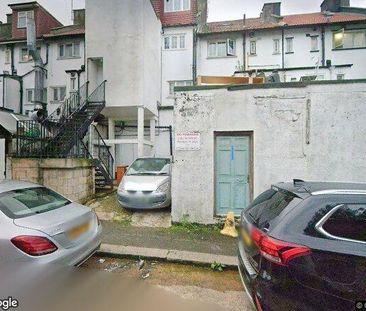 Room in a Shared Flat, Neasden Lane North, NW10 - Photo 1