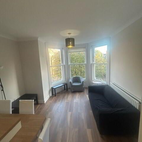 Apt 3, 41 Malone Road, Belfast, BT9 6RX - Photo 1