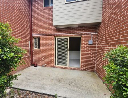 2/187 Warwick Road, 4305, Churchill - Photo 2