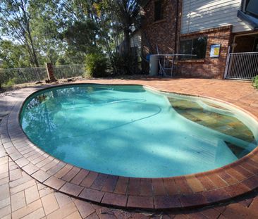 Country gem hidden amongst the hills! - Photo 3