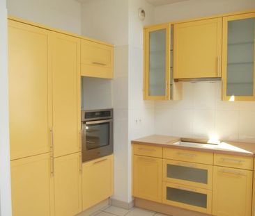 Location Appartement 4 pièces 83m² - Photo 4