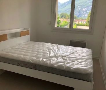 Location Appartement 3 pièces 55m² ST EGREVE 38120 - Photo 4