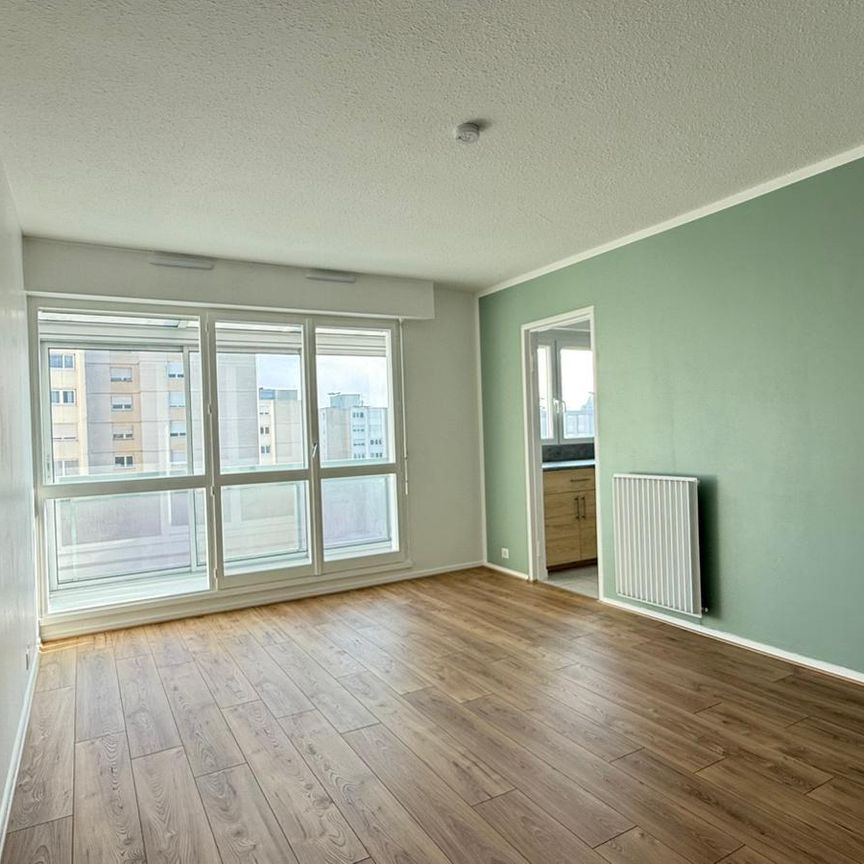 2 PIECES CHATOU, - Photo 1