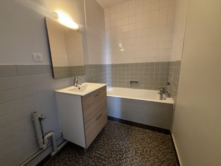 Location Appartement 3 pièces 60m² LIMOGES 87100 - Photo 4