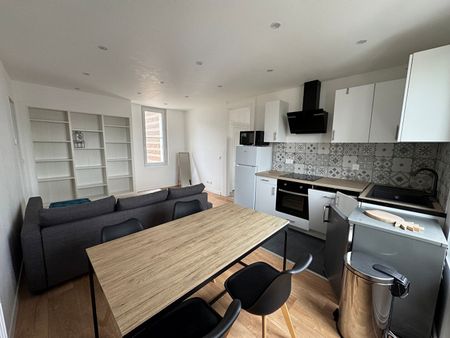 Location Appartement 3 pièces 66m² - Photo 2