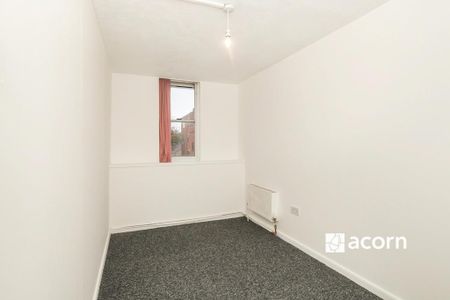 4 bedroom terraced house to rent - Photo 5