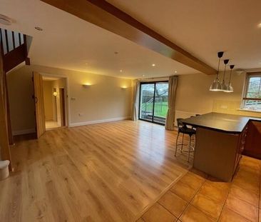 4 bedroom detached house to rent - Photo 4