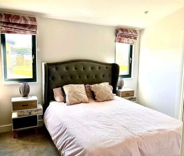 Maidenhead Road, Windsor, SL4 - Photo 3