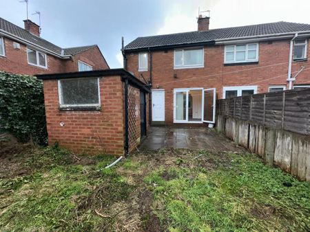 2 bedroom semi-detached house to rent - Photo 3