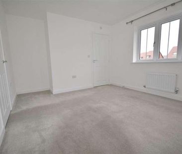 Springfield Drive, Derby - Photo 6