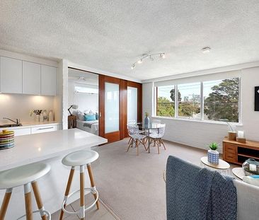 FANTASTIC ONE BEDROOM APARTMENT IN A SOUGHT AFTER LOCATION - Photo 2