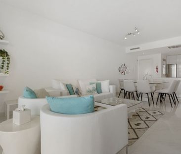 3 Bedroom Apartment For Rent in New Golden Mile, Málaga - Photo 1