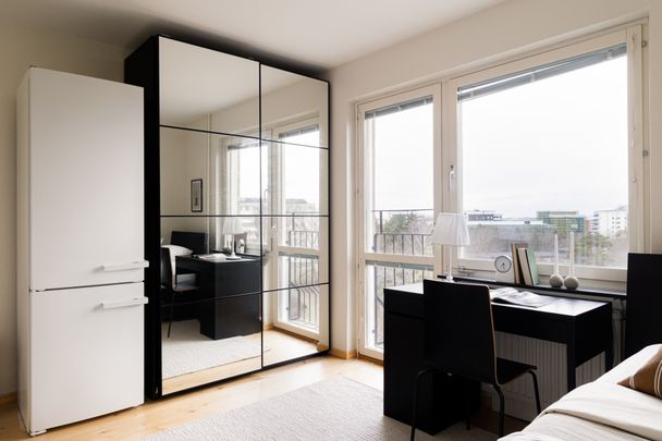 Johan Enbergs väg, Solna - Photo 1