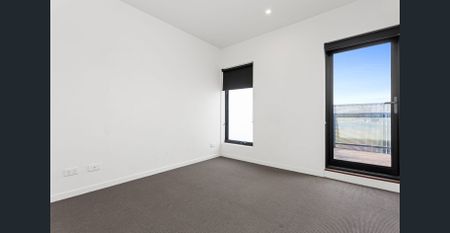 Beautifully designed two-bedroom, two-bathroom apartment - Photo 2