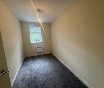 The Plantations, Low Moor, BD12 - Photo 2