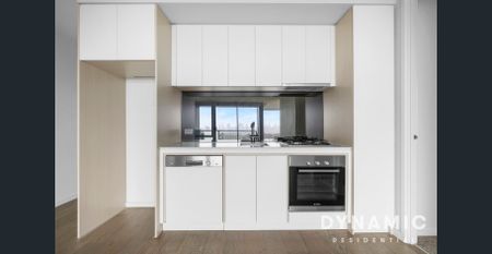 Spacious Riverside Apartment with view - Photo 2