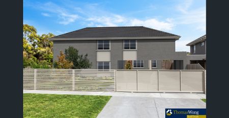Private and secure - In the heart of Clayton - Photo 5