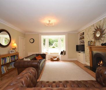 4 bedroom terraced house to rent - Photo 2