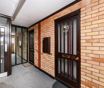 1 bedroom flat to rent - Photo 6