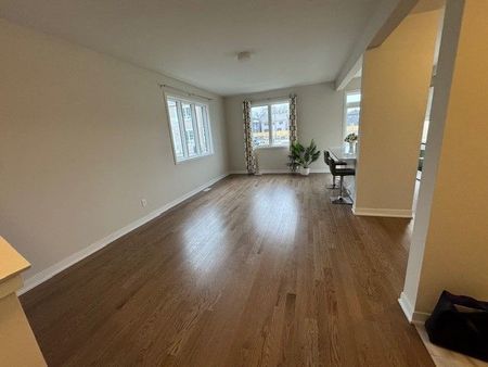 For Lease - 521 Galanthus Walk, Kanata, Ontario - Photo 5
