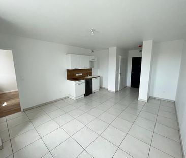 Location Appartement 2 pièces 43m² - Photo 4