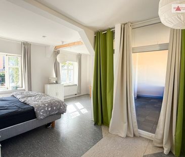 Große Maisonette-Wohnung mit 240 m² - Fahrstuhl - PKW-Stellplatz -A... - Foto 4