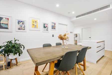 Modern One Bedroom in Prime Petersham Location - A Must-See! - Photo 2