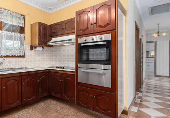 455 Canning Highway, Melville WA 6156 - House For Rent | Domain - Photo 1