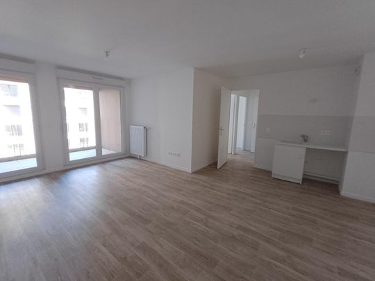 location Appartement T4 DE 76.9m² À BOBIGNY - Photo 1