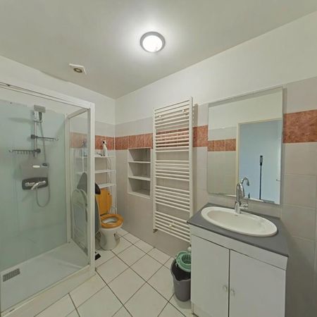 Location Appartement 1 pièce Meublé 24m² ROMANS SUR ISERE 26100 - Photo 4