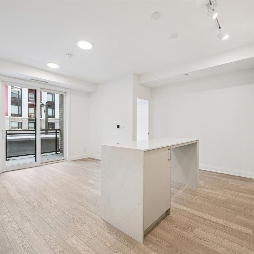 For Lease - 3250 Carding Mill Trail Unit# 223, Oakville, Ontario - Photo 1