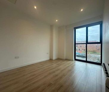 Slough, Berkshire, SL1 - Photo 3