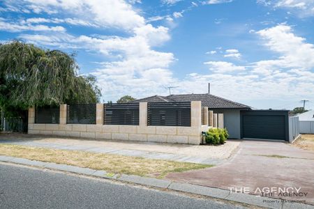 3 Bedroom 1 Bathroom House in Padbury - Photo 5