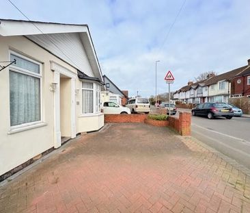 2 bedroom detached bungalow to rent - Photo 2