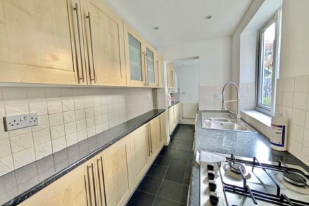 Edinburgh Road, NORWICH - Photo 3