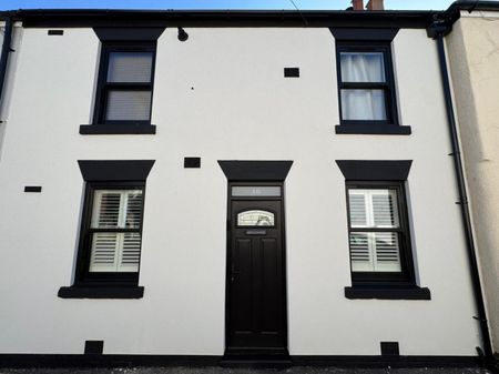 Park Avenue, Ormskirk, , UK - Photo 4