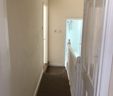 3 Bed Semi-Detached House, Tintern Avenue, BS5 - Photo 6